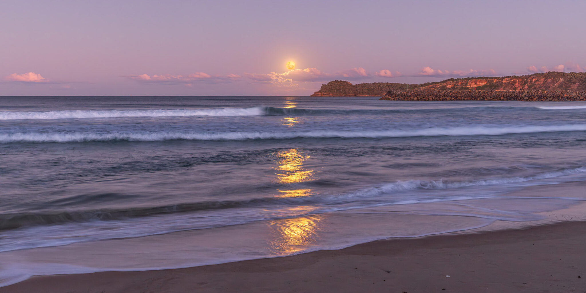 Moonrise North Haven Beach 11-7-25 (25) 2x1